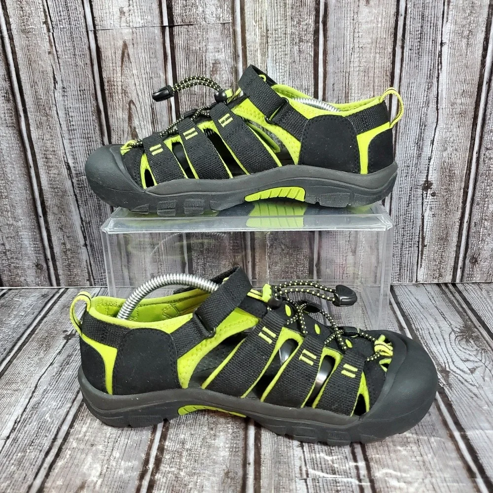 Keen Youth Newport H2 Waterproof Sandals Black Green Hiking Outdoor Trail Size 5